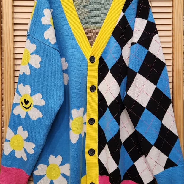 홀리넘버세븐 오버핏 스마일가디건 남녀공용7