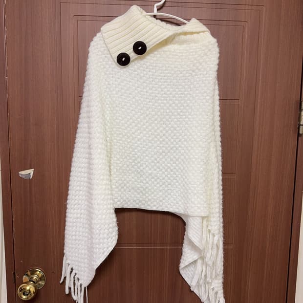 모리걸 하구미 지뢰계 빈티지 아이보리 단추 니트 판쵸