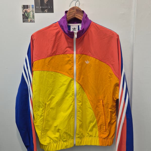 아디다스 로고  올드스쿨 바람막이 점퍼  M
사이즈 