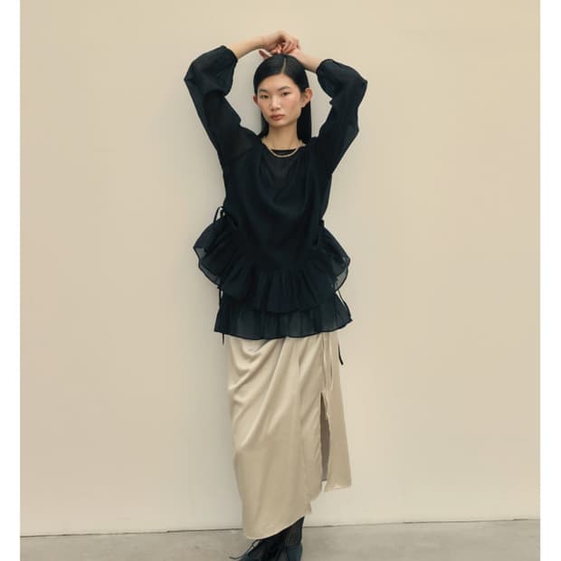Ouro satin wrap skirt (Beige) / 아우로