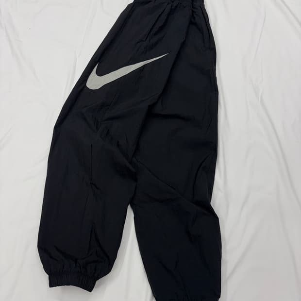 나이키 스우시 우븐 나일론 조거 팬츠  Size: M