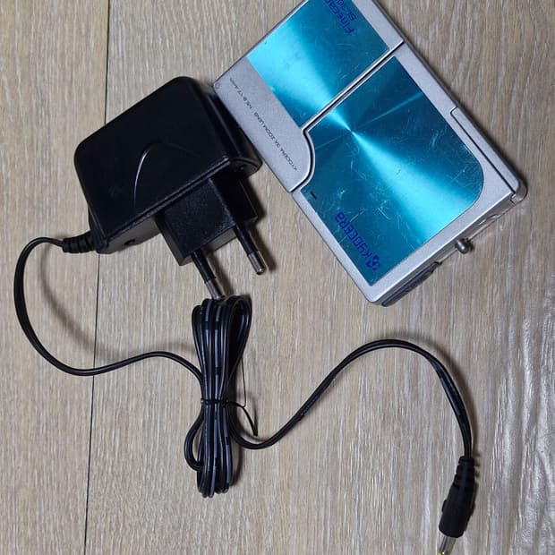 작례 O) Kyocera finecam sl300r 교세라 빈티지 디카