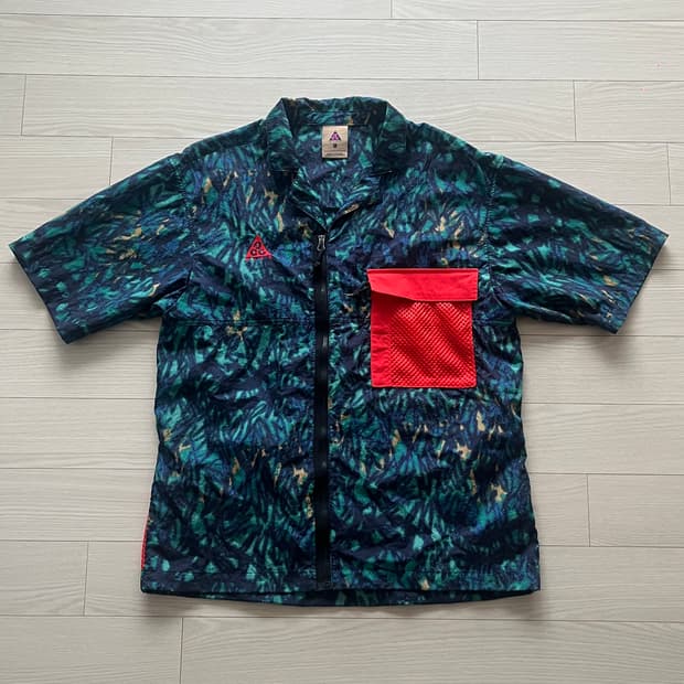 나이키 ACG 울오버 디자인 반팔 셔츠 S (95-100)