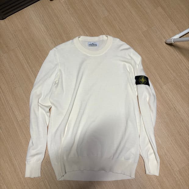 22년 백화점판 스톤아일랜드 니트