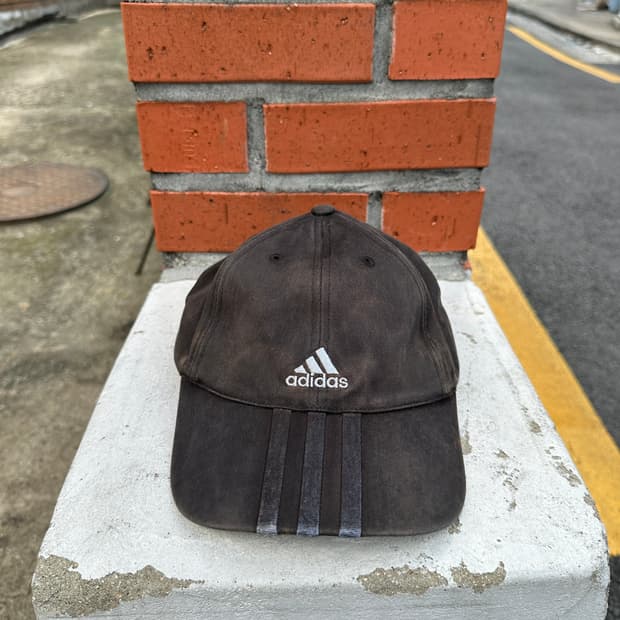 00's adidas faded  cap
