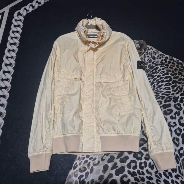 스톤 아일랜드 13F/W 멤브라나 TC 바람막이 자켓 s 정품