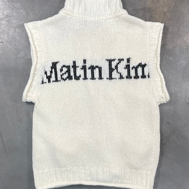 마뗑킴 스펠포인트 니트조끼