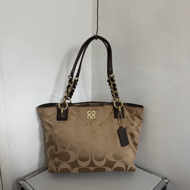 Coach signature logo tote bag