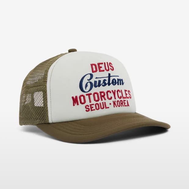 데우스 엑스 마키나 트러커 캡 모자 올리브