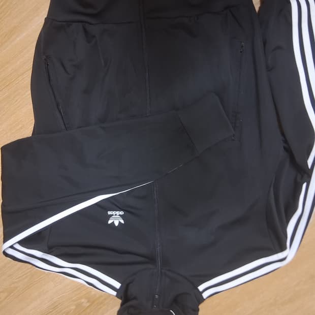 아디다스 파이어버드 블랙 트랙탑 져지 남녀공용xs(90~93) 거의새상품