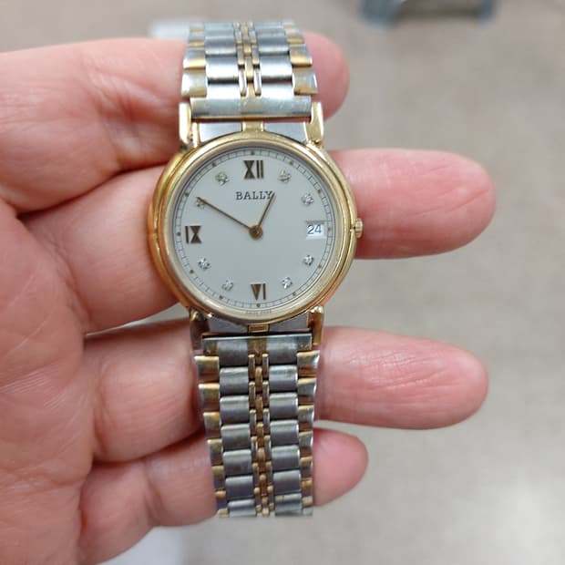 BALLY 브랜드의 시계