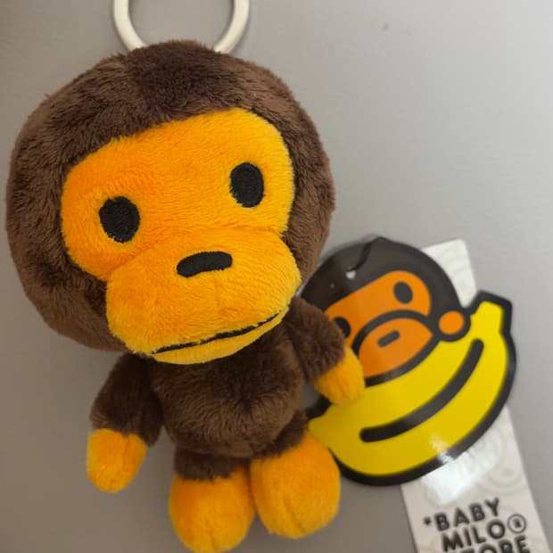 베이프 베이비 마일로 플러시 인형 키체인 키링