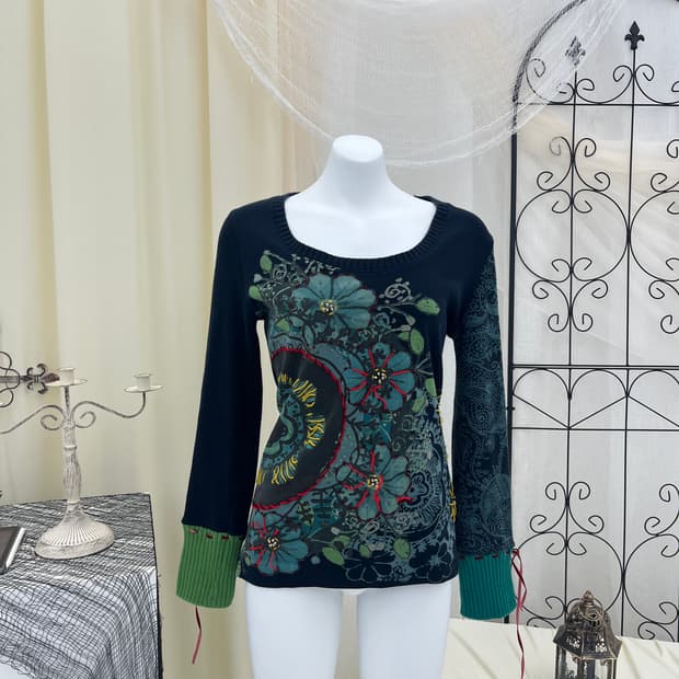 플라워 오리엔탈 니트