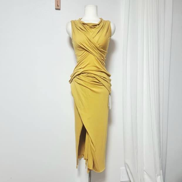 릭오웬스 릴리즈 드레이핑 슬리브리스 탑 스커트 셋업 세트 (38) 새상품