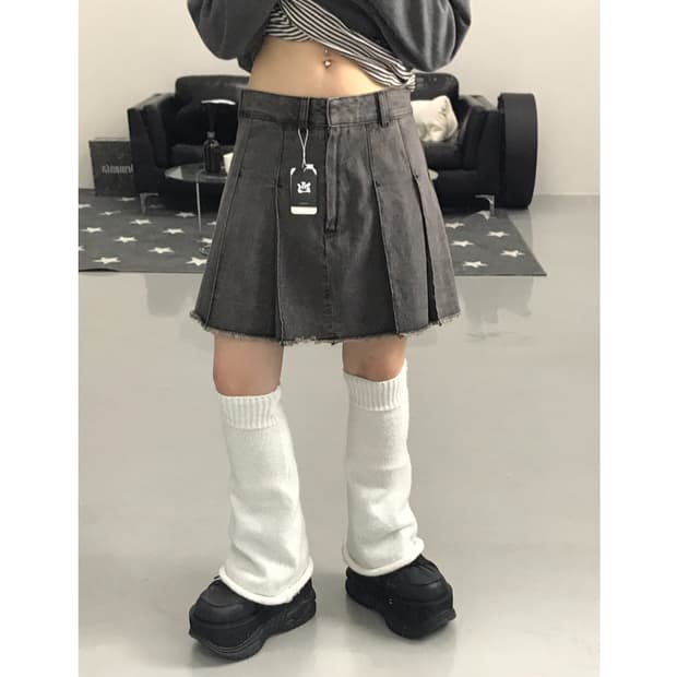 Gu Pleated Denim Mini Skirts