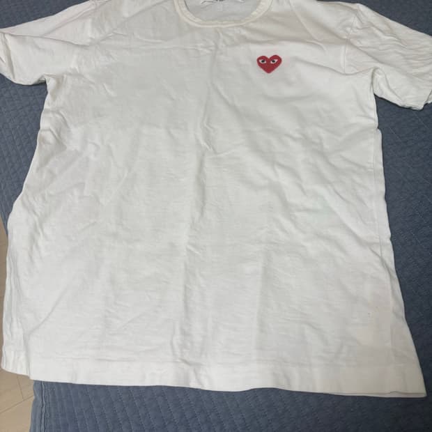 꼼데가르송 반팔 판매합니다