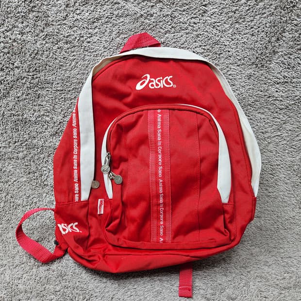 빈티지 아식스(Asics)의 레드 컬러 백팩