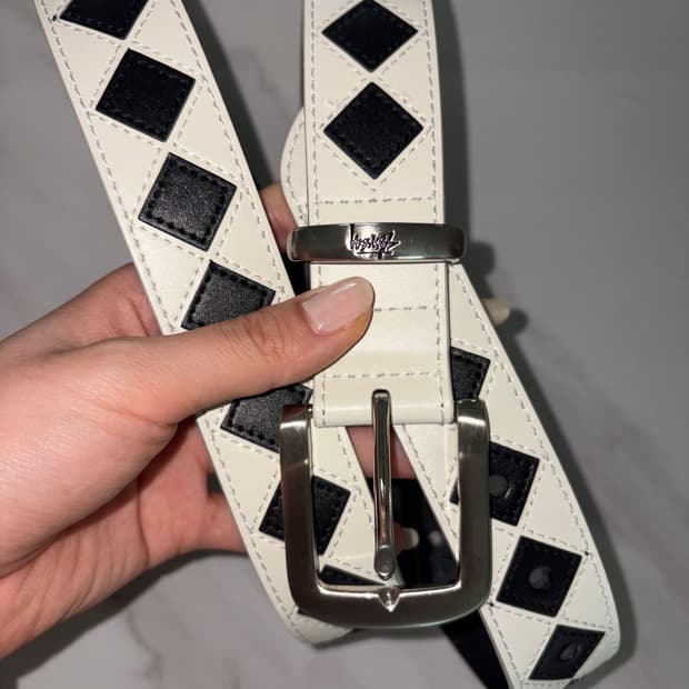 스투시 아가일 스티치 레더 벨트 크림