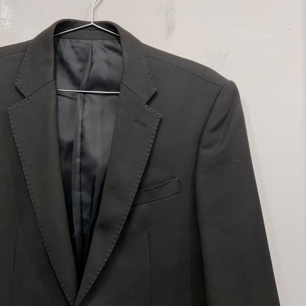 클럽모나코 퓨어울 테일러드 투버튼 블레이져