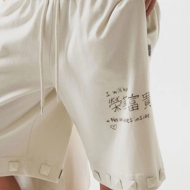 스컬프터 Studded Bermuda Pants Dirty White