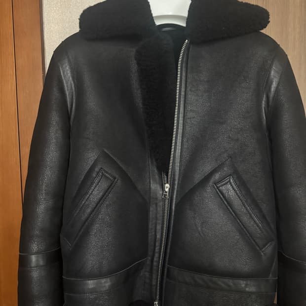 아크네 이안 무스탕