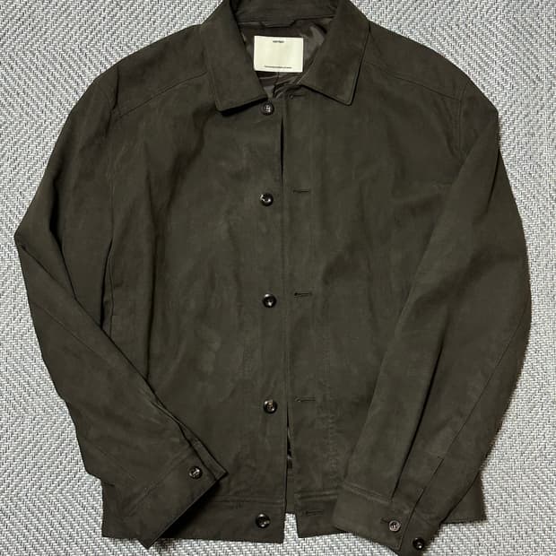 포터리 포우 스웨이드 자켓 카키