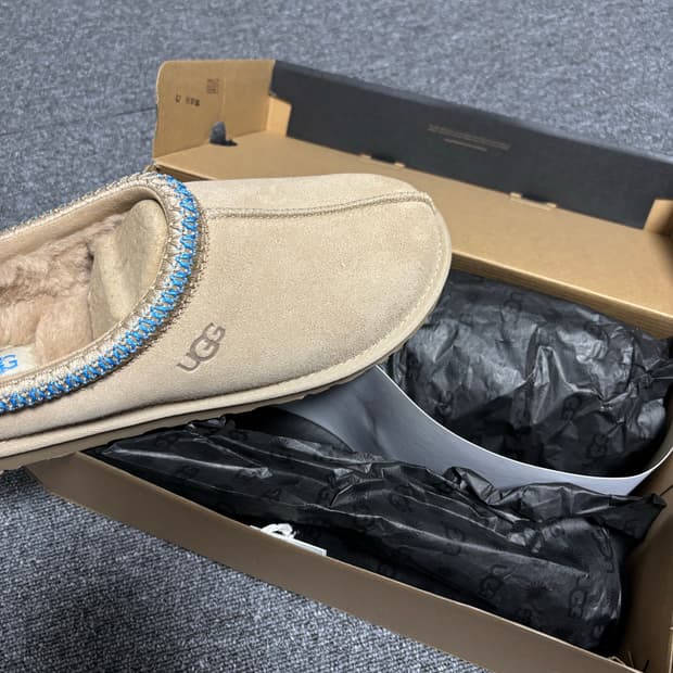 (새상품)UGG 어그 타스만 270