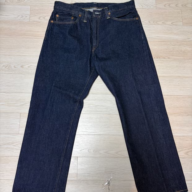 LVC 54501 린스 (체인스티치 수선 후 1회 실착)