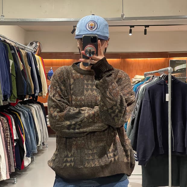 빈티지 패턴 아크릴 니트