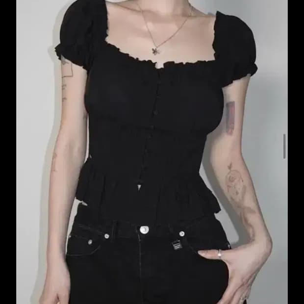 (새상품) 페일제이드 줄리 프릴 버튼 블라우스 s 블랙