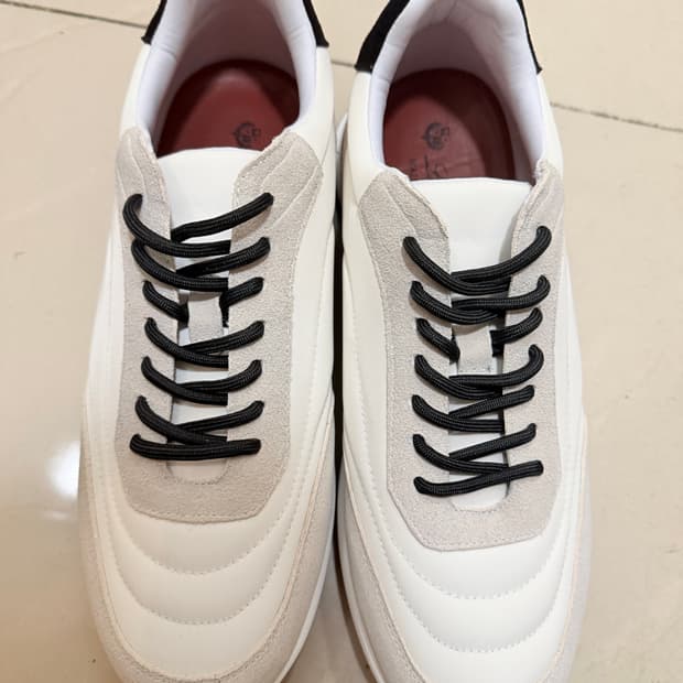 로로피아나 스니커즈 사이즈 44 단품