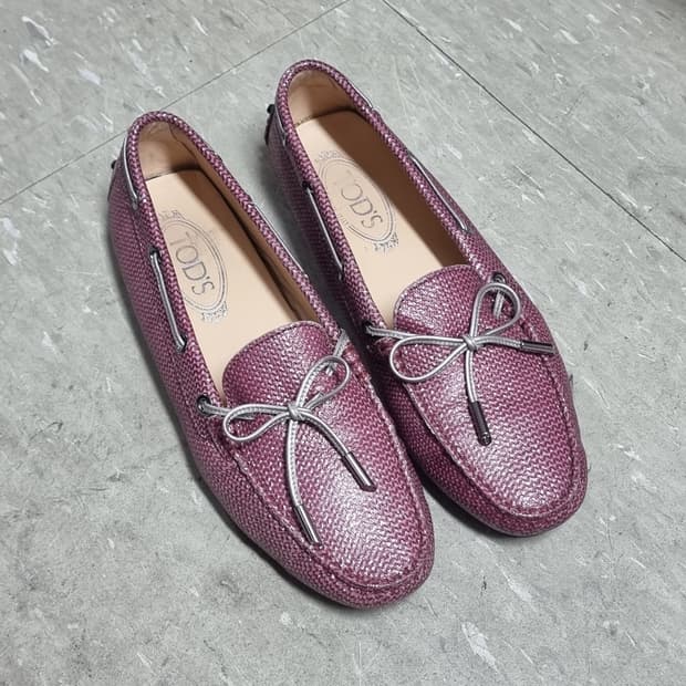 토즈 핑그글리터 로퍼 드라이빙 슈즈 단화 구두 (38.5) 비브람완료