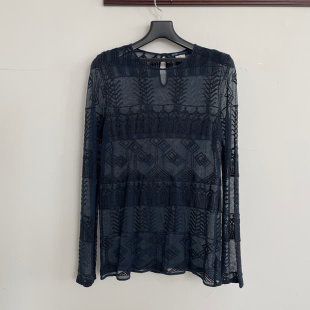 리바이스 패턴 블라우스