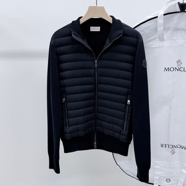 [S+급/M] 몽클레어 니트패딩 김현우 니트패딩 블랙 와펜