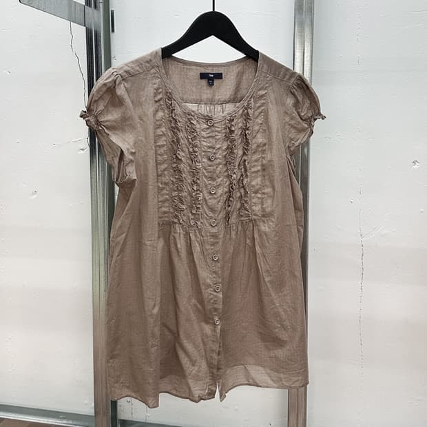 gap beige frill blouse