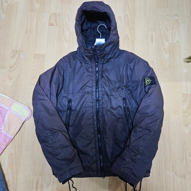 정품) 스톤아일랜드 가먼트 염색 다운 패딩 자켓 L사이즈