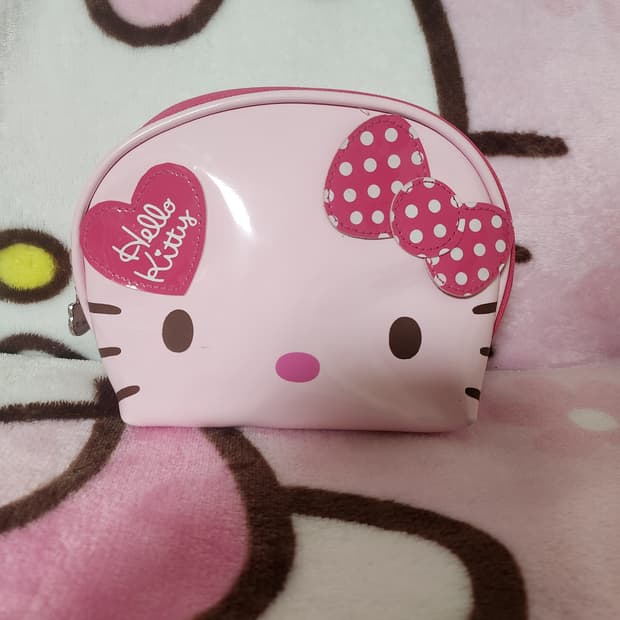 고전키티 핑크 에나멜 파우치 헬로키티 키티
