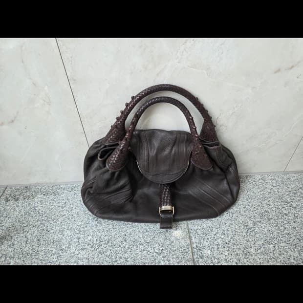 Fendi 펜디 스파이백