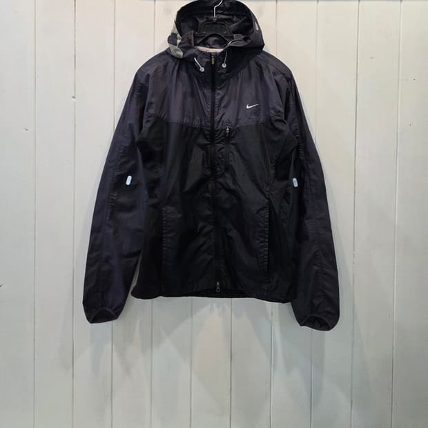 나이키 바람막이 "NIKE"