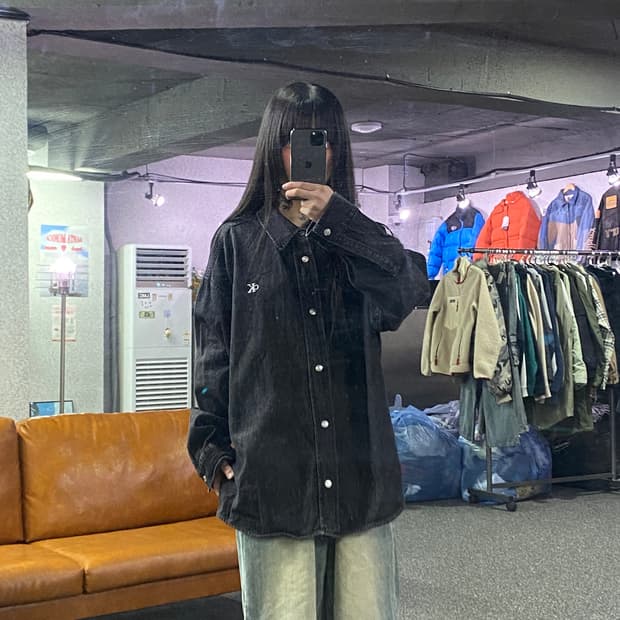 캘빈클라인 진 미드그레이워시 릴렉스핏 데님 셔츠 B4284