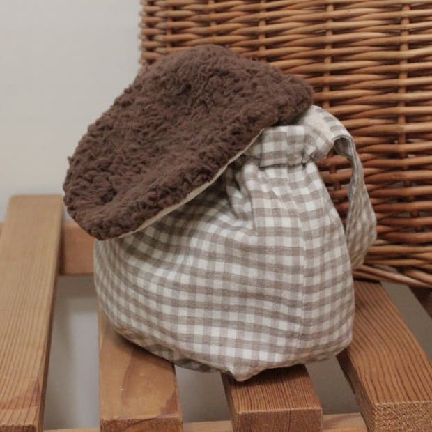 핸드메이드 손잡이 퍼 밴딩 파우치