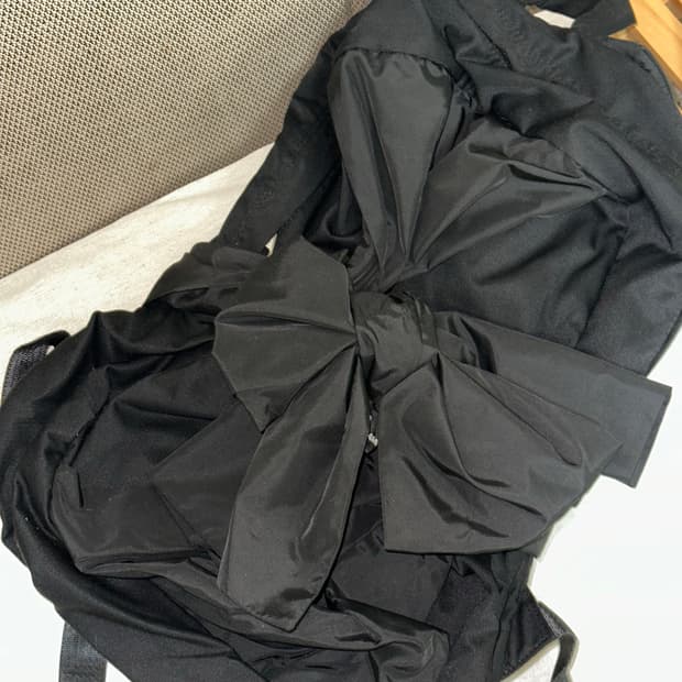 이우가마카라스 노티드 백팩 블랙