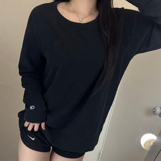 챔피온 로고 블랙 맨투맨 🖤