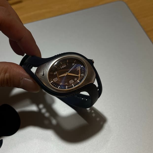 나이키 트라이엑스 시계