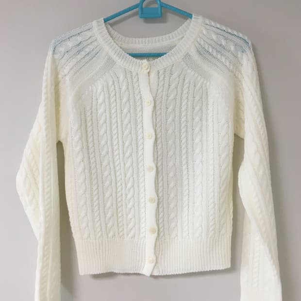 아이보리 꽈배기 니트 가디건