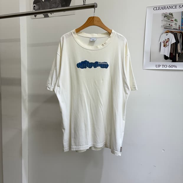 COLUMBIA 반팔
