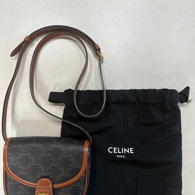 (정품) 셀린느 트리옹프 미니베사체 판매합니다