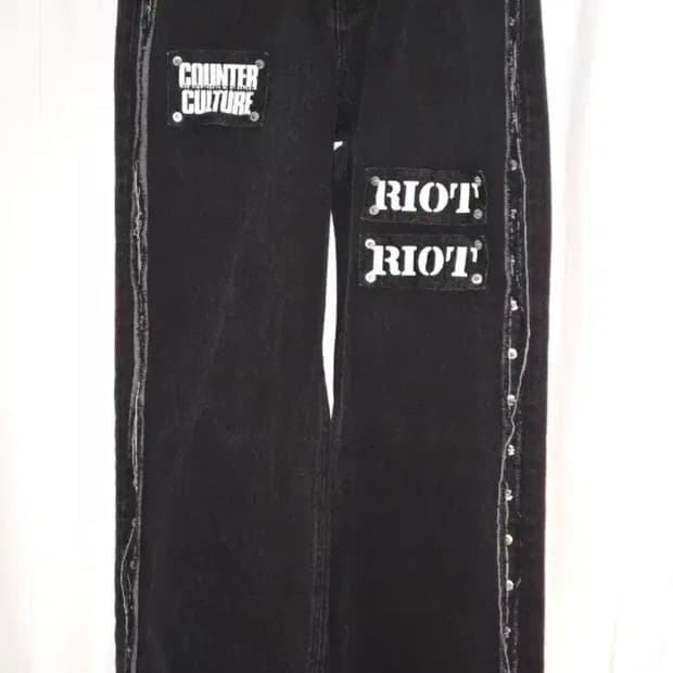 (새상품)레저렉션13 리벳 & 패치워크 데님 팬츠 블랙 S