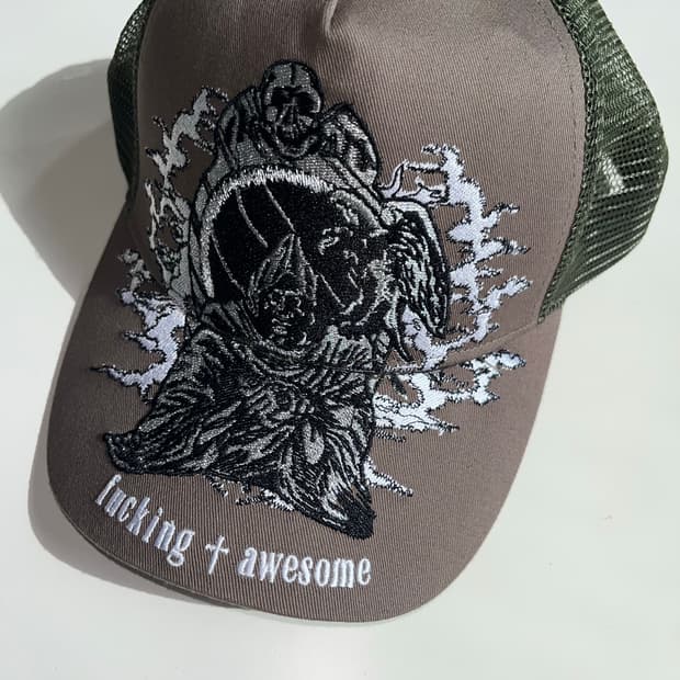 퍼킹어썸 fucking awesome 트러커