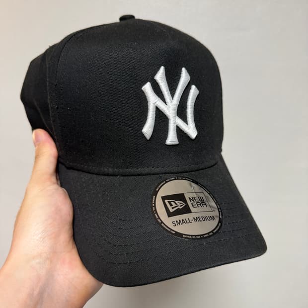 뉴에라 NY 양키스 볼캡 블랙  실착 1회